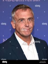 David Eigenberg's Instagram, Twitter & Facebook