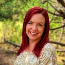 Elissa Bryant's Instagram, Twitter & Facebook