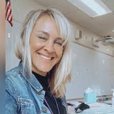 Kristen Badger's Instagram, Twitter & Facebook