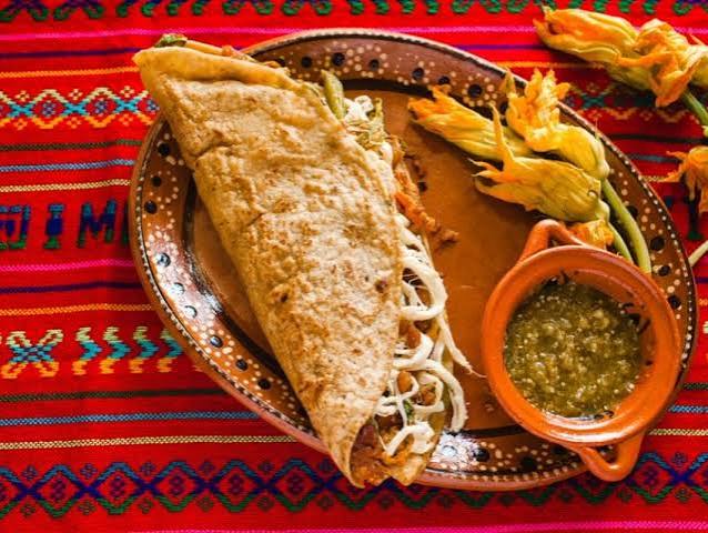 Quesadilla con guisado