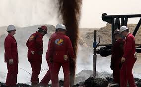 Resultado de imagen de pozos de petróleo