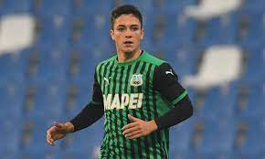 Giacomo raspadori is an italian professional footballer who plays as a forward for serie a club sassuolo. Sassuolo Fissato Il Prezzo Di Raspadori Mercato Calciomercato Com