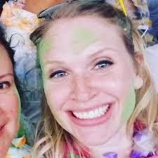 Kerri Ivey's Instagram, Twitter & Facebook