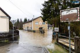 Benjamin liss/dpa) dauerregen und stürme sorgen in teilen bayerns für unwetterwarnungen. Dauerregen Fuhrte Zu Hochwasser In Bayern Blaulicht Magazin Net