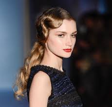 In fact, the search for examples of hairstyles is closely related to the visual appearance to be imitated and applied to the hair. 17 Ways To Up Your Glamour Game With 1930s Hairstyles