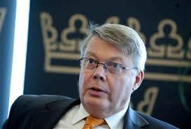 Nils daniel carl bildt (help·info), honorary kcmg (born 15 july 1949) is a swedish politician, diplomat and nobleman. Sweden S Mr Fix It Offers Crisis Lessons For Europe Reuters