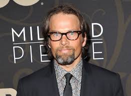 Exclusive: Ally McBeal Star Joins Revenge