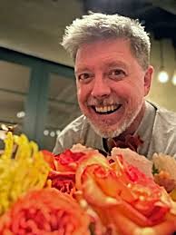 Your taste buds deserve a vacation, too. 😋✈️ Our summer menu is here, and  it's serving up all the seasonal flavor. From the refreshing Tuscan chopped  salad to the bold spicy sun-dried