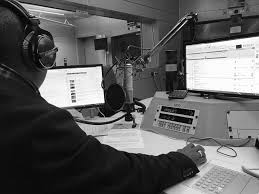 Shirin hantsi 0700 utc (30:00) yuni 06, 2021. Dw Hausa Shirin Safe Za A Ji Rawar Da Jami An Tsaro Za Facebook