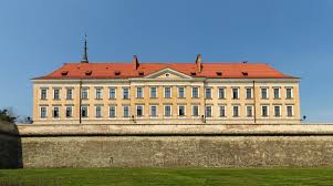 Zamek w rzeszowie jest jednym z najciekawaszych zabytków miasta. Datei Rzeszow Zamek Img 0803 Jpg Wikipedia