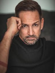 Peer Daniel Köpke, performer, Berlin