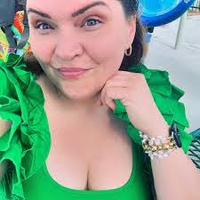 Katie Biggins's Instagram, Twitter & Facebook