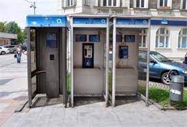 Telefonní budka (v americkém originále: Telefonni Budky Zmizi Stat Uz Je Nebude Dotovat O2 Tak S Provozem Skonci Mobilmania Cz