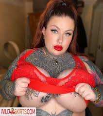 13 hot photos by Alc2020 (known as @amy_curtisss)