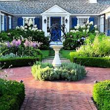 Tom Samet On Instagram Nantucket Mass One Of The Prettiest Gardens I Have Ever Seen Was Beh In 2020 Backyard Landscaping Designs Pretty Gardens Landscape Design