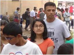 Rahul sharad dravid (born 11 january 1973) is a former indian cricketer and former captain of the indian test cricket and one day international teams. Rahul Dravid Rahul Dravid S Picture With His Daughter Standing In A Queue Is Going Viral For Right Reasons Misskyra Com