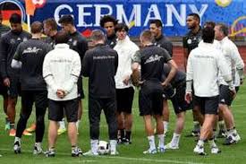 Kali ini admin menulis contoh soal menghitung produktivitas tenaga kerja. Pelatih Jerman Tak Peduli Dengan Kritik Soal Produktivitas Gol