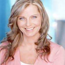 Tara MacKenzie (@themarketingmom)