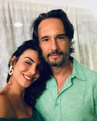 R20 because rodrigo santoro is a latin name and op knows that all latino men are mexicans and all mexicans are rapists and murderers. Rio Cast Rodrigo Santoro S Wiki His Age Height Wife And Movies