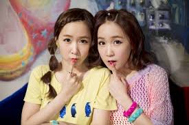 Famous Celebrity Siblings For National Siblings Day Allkpop Com Celebrity Siblings Famous Celebrities National Sibling Day