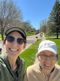 We went to walk. This was the first time for Lisa. She was very clever and  she was tired of the end of the walk. 😉🙏 But, it seems, that the group