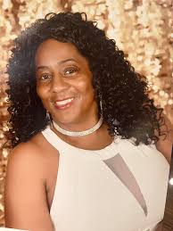 Hi Everyone, I copied this... **"Linda (Baumgartner '69) Theis will be  inducted into the Calvert Alumni & Friends Association Hall of Fame after  Mass**." from the Tiffin paper today. I know Gail