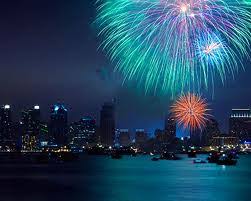 New Year S Eve In San Diego San Diego Fireworks Big Fireworks San Diego Houses