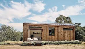 Find out why dvele is the best prefab home builder in the united states. 10 Modern Prefab Cabins That Look Stunning 2021 Edition