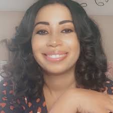 The King Center, and the children of Dr. Martin Luther King Jr, have  repeatedly distanced themselves from Alveida King, who was MLK's niece. She  is not close to his living children, Bernice