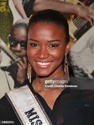 183 fotos e imágenes de alta resolución de Charles Holliday