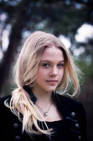 Does anyone have recommendations for a photographer to take photos for a  modeling portfolio in Pensacola Beach, Florida?