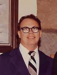 Mike Ogle's Instagram, Twitter & Facebook