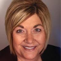 Lisa Kish's Instagram, Twitter & Facebook