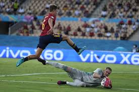 @everton and the swedish national team. Em Spanien Nutzt Uberlegenheit Nicht Schweden Mauert Sich Zu Punkt Watson