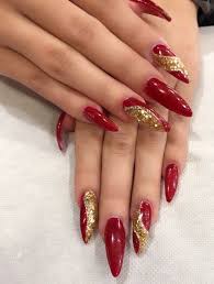 It is ideal for women starting to learn about acrylic nails gold. Red Gold Glitter Red And Gold Nails Gold Nails Red Nails Glitter