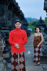 Scopri ricette, idee per la casa, consigli di stile e altre idee da provare. 31 Prewedding Jawa Klasik Kuno Elegan Candi Plaosan Ideas In 2021 Photographer Indonesia Pre Wedding Yogyakarta