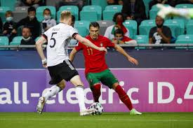 Atual campeã, a espanha vai enfrentar portugal, enquanto a outra semi terá holanda x alemanha. Cg6jkh6gvbuim