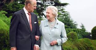 O príncipe philip e a rainha elizabeth ii receberam a primeira dose da vacina contra o coronavírus no início de janeiro. Marido Da Rainha Elizabeth Principe Philip Deixa Hospital Donna