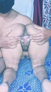 Desi Indian Nude Girl with Sexy Figure: Moaning Porn