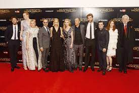 Find out how tall jennifer lawrence is! Jennifer Lawrence Updates On Twitter J Lawperfection Me Too She S So Tall O