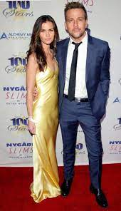 Sean patrick flanery is an american actor, author and martial artist. Sean Patrick Flanery And His Lovely Wife Lauren At The Night Of 100 Stars 2 28 16 Sean Patrick Flanery Clothes One Shoulder Formal Dress