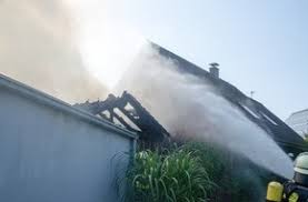 Zunächst wurde eine hilflose person in einem haus vermutet, dann musste ein baum gesichert werden. Fthtu Skswtkjm