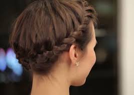 8 Stylish Braids For Short Hair Braids For Short Hair Diy Hairstyles Short Hair Styles Easy