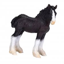 In this case the words 'great horse' often appear, which is described as the ancestor of the modern shire. Mojo Animal Planet Shire Horse Fohlen 387399