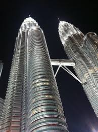 Petronas twin towers, world's highest twin structures. Twin Towers Kuala Lumpur Malaysia Klcc Petronas Twin Tower Tower Skyscraper Urban Scenic Architecture Landmark Pikist