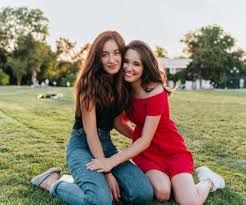 June 8 celebrates national best friends day, a day to honor that one special person you call your best friend. Bq X5q3fsaovjm