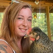 Amanda Dedeaux's Instagram, Twitter & Facebook