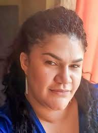 profesora Esther Estrella