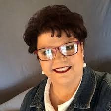 Lisa Dehart's Instagram, Twitter & Facebook