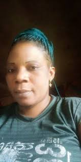 Onwere otu Nwoke jere ka oleta Ogo ya nwanyi, O wee puta n'uzo wee Zuta  Achicha bekee nke bu 🍞, Otinye ya n'akpa ya wee ga rue ebe ahu, Nwanyi  nabata ya